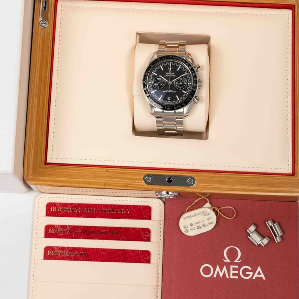 Omega Speedmaster Racing 329.30.44.51.01.001